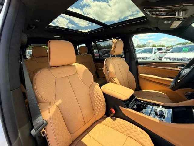 Nuevos JEEP GRAND CHEROKEE L à Estados chez autogozo