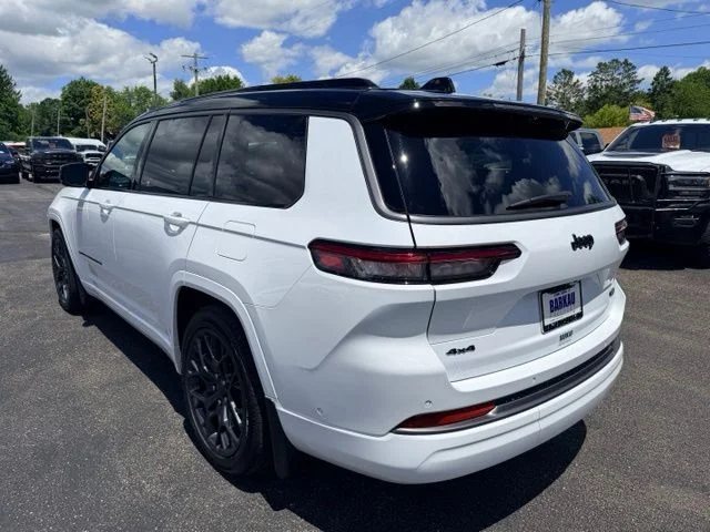 Nuevos JEEP GRAND CHEROKEE L à Estados chez autogozo