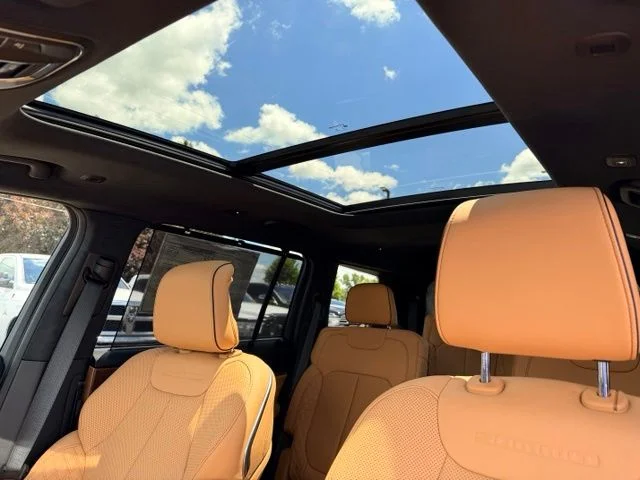 Nuevos JEEP GRAND CHEROKEE L à Estados chez autogozo