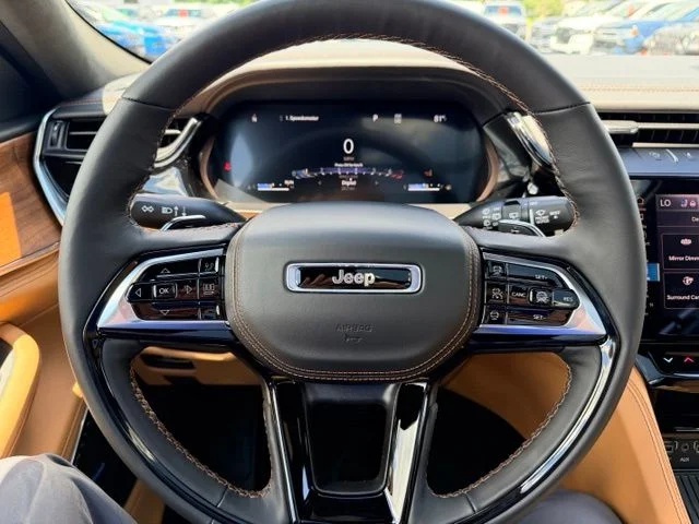 Nuevos JEEP GRAND CHEROKEE L à Estados chez autogozo