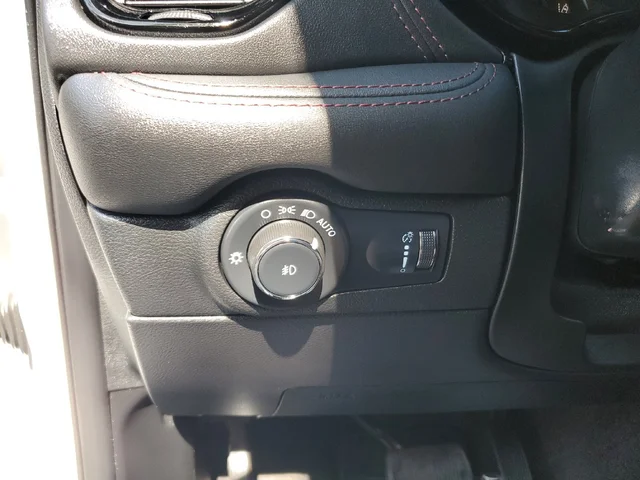 SEMINUEVOS DODGE Durango a Estados en autogozo