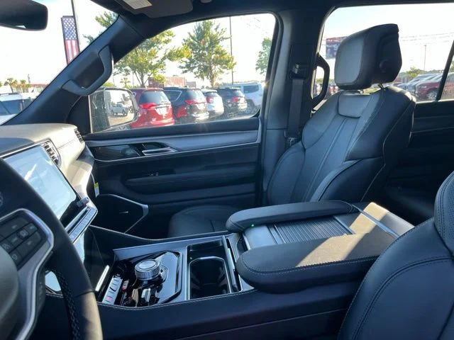 Nuevos JEEP GRAND WAGONEER L à Estados chez autogozo