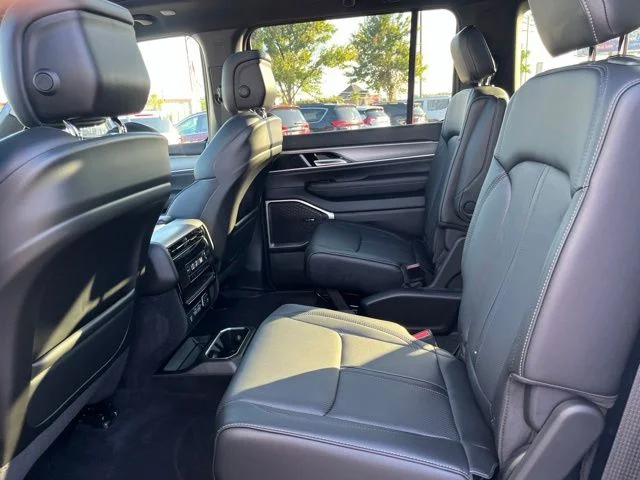 Nuevos JEEP GRAND WAGONEER L à Estados chez autogozo