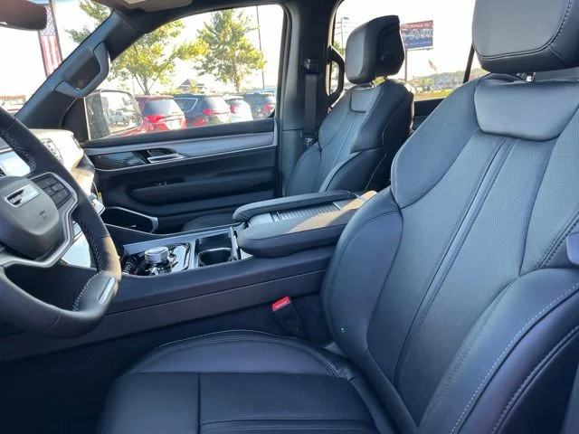 Nuevos JEEP GRAND WAGONEER L à Estados chez autogozo