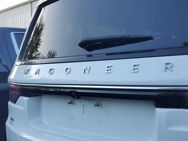 SEMINUEVOS JEEP Wagoneer L a Estados en autogozo