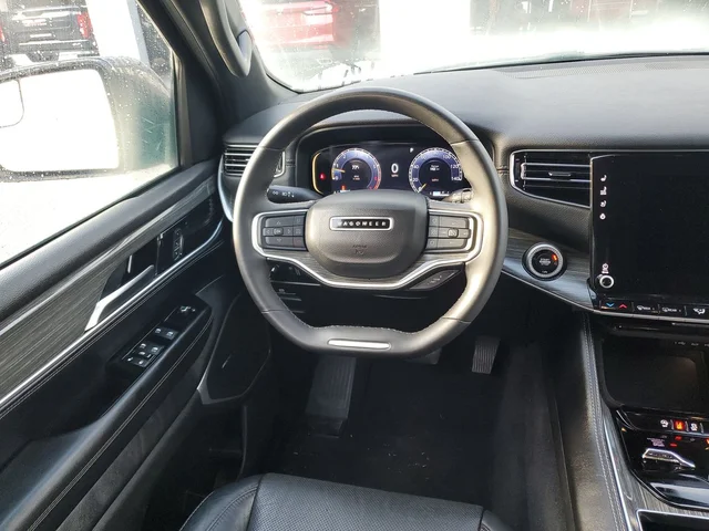 SEMINUEVOS JEEP Wagoneer L a Estados en autogozo