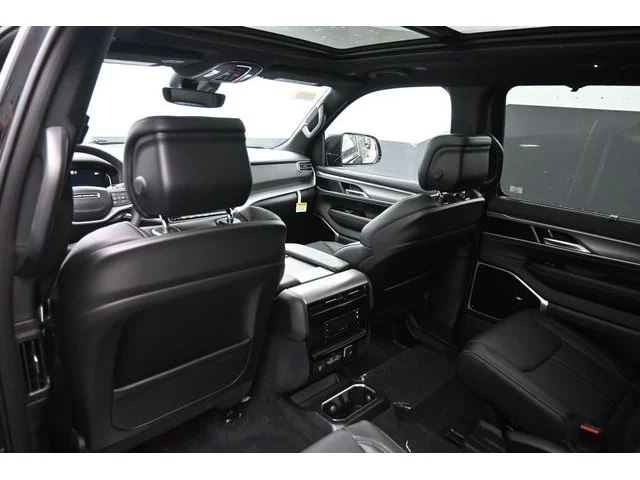 Nuevos JEEP GRAND WAGONEER L à Estados chez autogozo