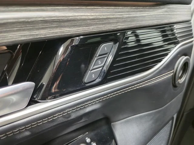 SEMINUEVOS JEEP Wagoneer L a Estados en autogozo