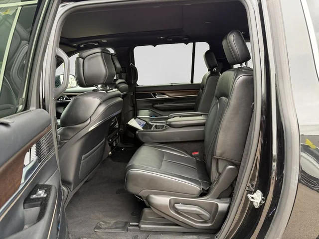 SEMINUEVOS JEEP Grand Wagoneer L a Estados en autogozo
