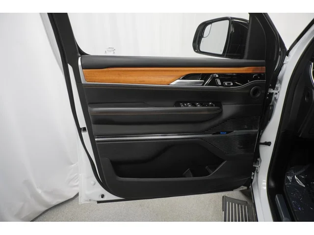 SEMINUEVOS JEEP Grand Wagoneer L a Estados en autogozo