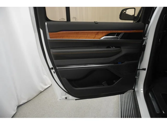 SEMINUEVOS JEEP Grand Wagoneer L a Estados en autogozo