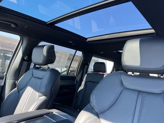 Nuevos JEEP GRAND WAGONEER à Estados chez autogozo