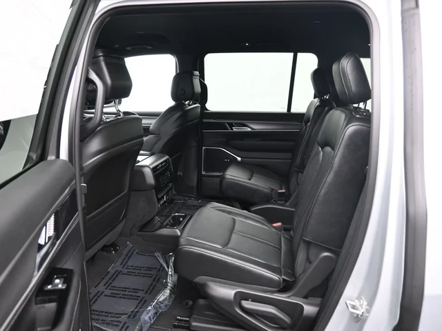 Nuevos JEEP GRAND WAGONEER à Estados chez autogozo