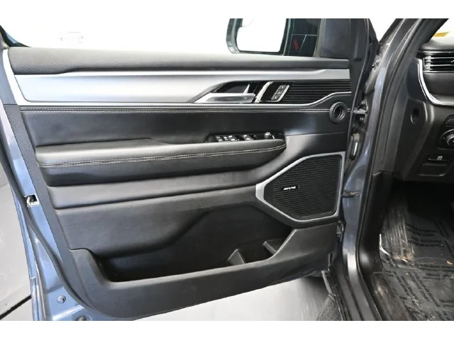SEMINUEVOS JEEP Wagoneer a Estados en autogozo
