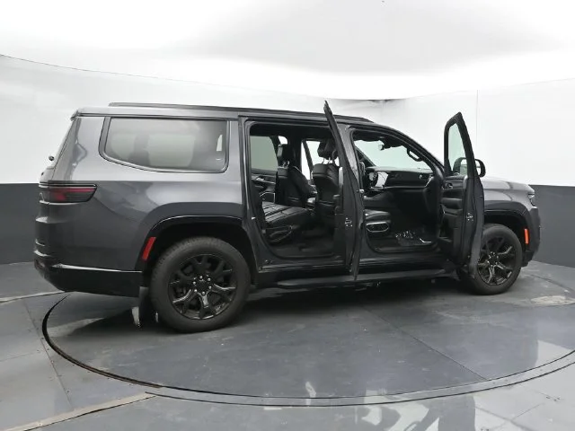 SEMINUEVOS JEEP Wagoneer a Estados en autogozo