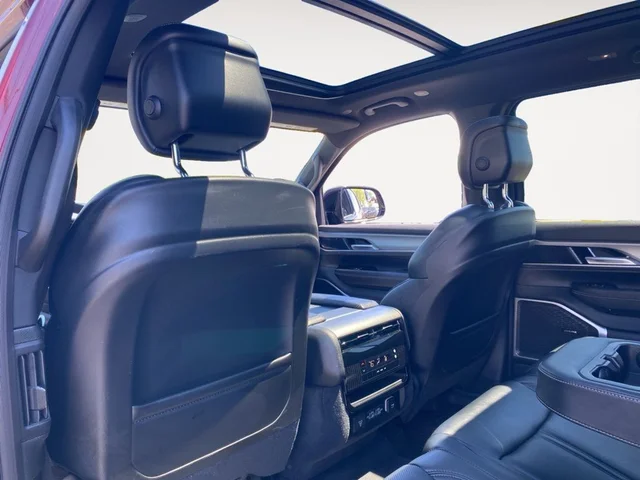 SEMINUEVOS JEEP Wagoneer a Estados en autogozo