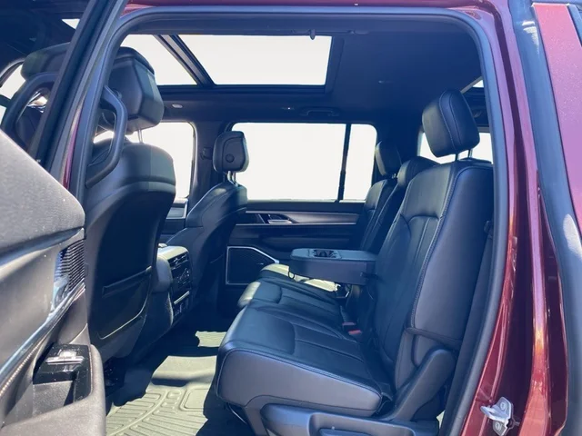 SEMINUEVOS JEEP Wagoneer a Estados en autogozo