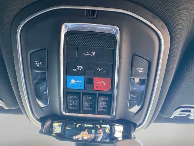 SEMINUEVOS JEEP Wagoneer a Estados en autogozo