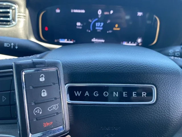 SEMINUEVOS JEEP Wagoneer a Estados en autogozo