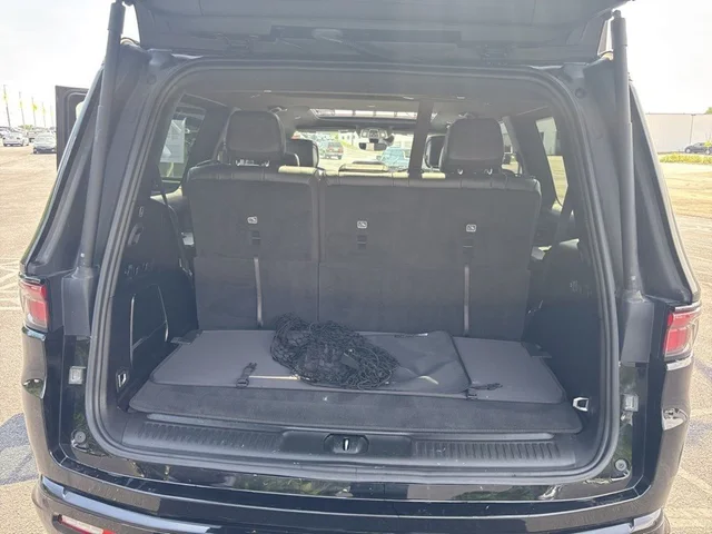SEMINUEVOS JEEP Wagoneer a Estados en autogozo