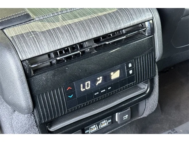 SEMINUEVOS JEEP Wagoneer at ELK GROVE in Elk Grove Buick GMC