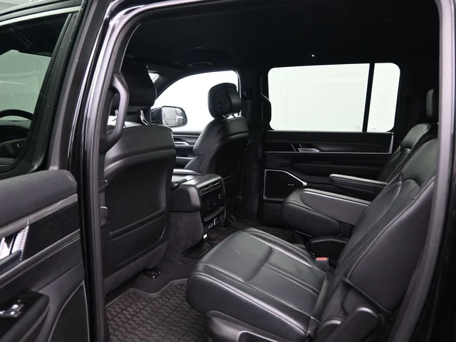 SEMINUEVOS JEEP Wagoneer a Estados en autogozo