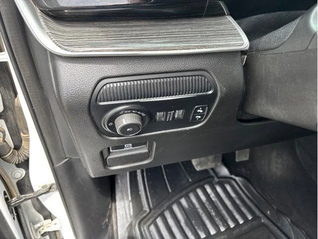 SEMINUEVOS JEEP Wagoneer a Estados en autogozo