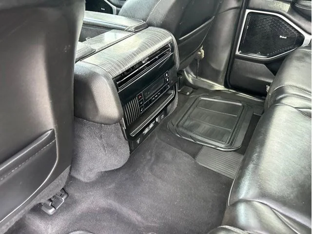 SEMINUEVOS JEEP Wagoneer a Estados en autogozo