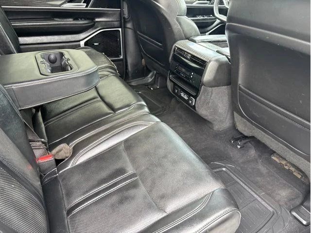 SEMINUEVOS JEEP Wagoneer a Estados en autogozo