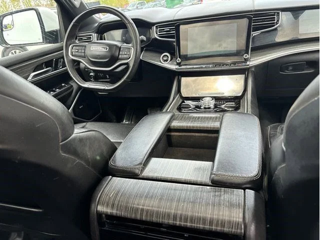 SEMINUEVOS JEEP Wagoneer a Estados en autogozo