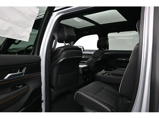Nuevos JEEP GRAND WAGONEER à Estados chez autogozo