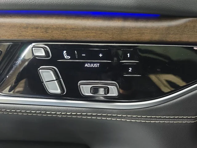 SEMINUEVOS JEEP Grand Wagoneer a Estados en autogozo