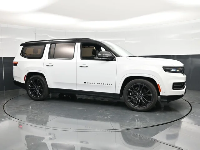 SEMINUEVOS JEEP Grand Wagoneer a Estados en autogozo