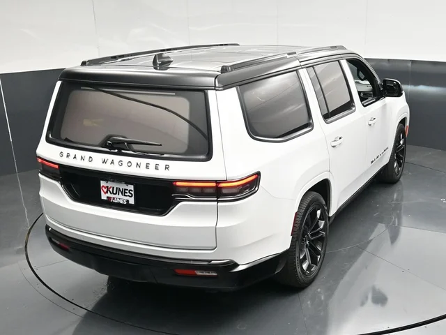 SEMINUEVOS JEEP Grand Wagoneer a Estados en autogozo