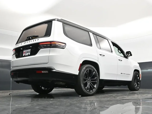 SEMINUEVOS JEEP Grand Wagoneer a Estados en autogozo