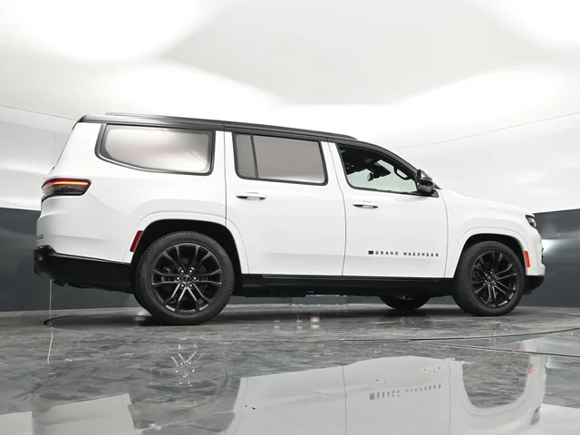 SEMINUEVOS JEEP Grand Wagoneer a Estados en autogozo