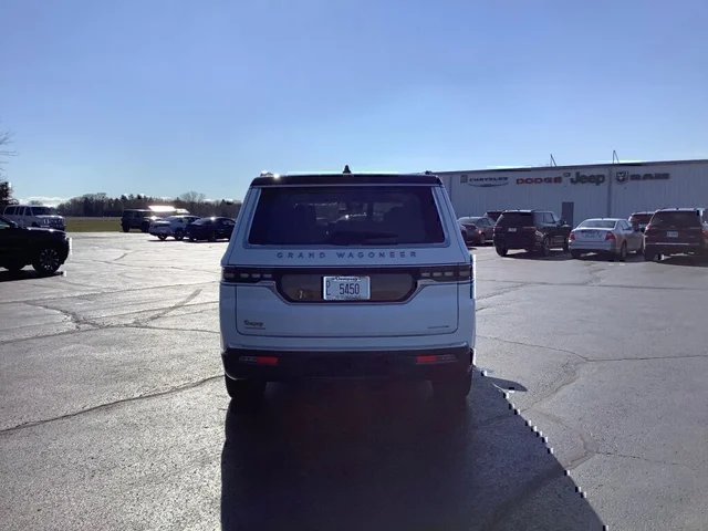 SEMINUEVOS JEEP Grand Wagoneer a Estados en autogozo