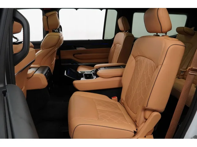 SEMINUEVOS JEEP Grand Wagoneer a Estados en autogozo