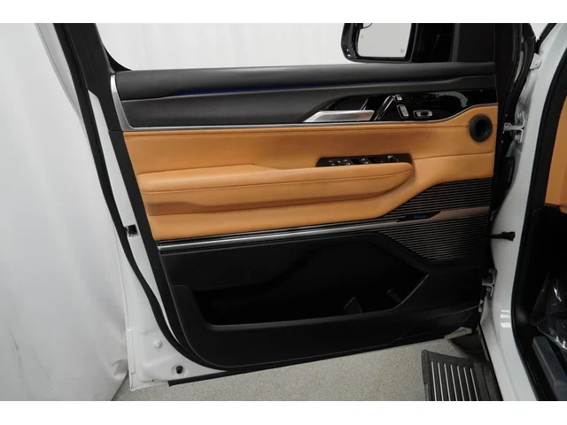 SEMINUEVOS JEEP Grand Wagoneer a Estados en autogozo