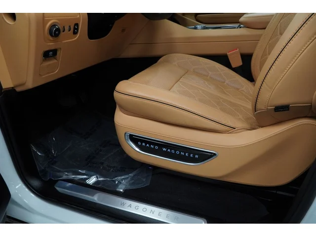 SEMINUEVOS JEEP Grand Wagoneer a Estados en autogozo