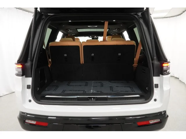 SEMINUEVOS JEEP Grand Wagoneer a Estados en autogozo