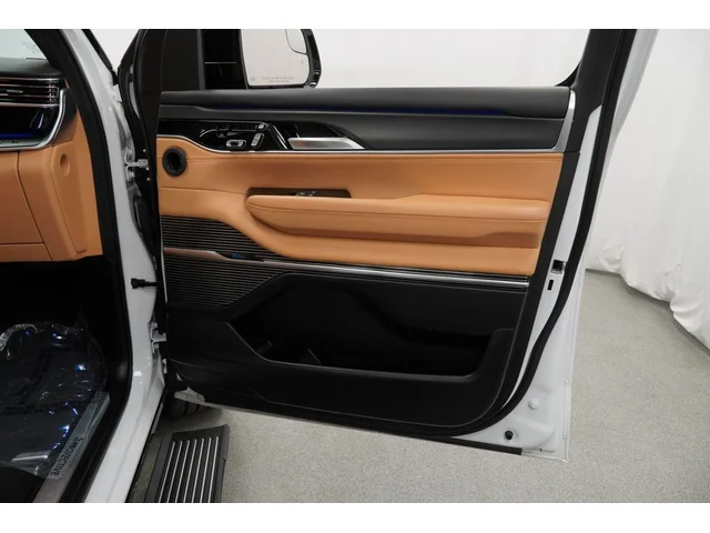SEMINUEVOS JEEP Grand Wagoneer a Estados en autogozo