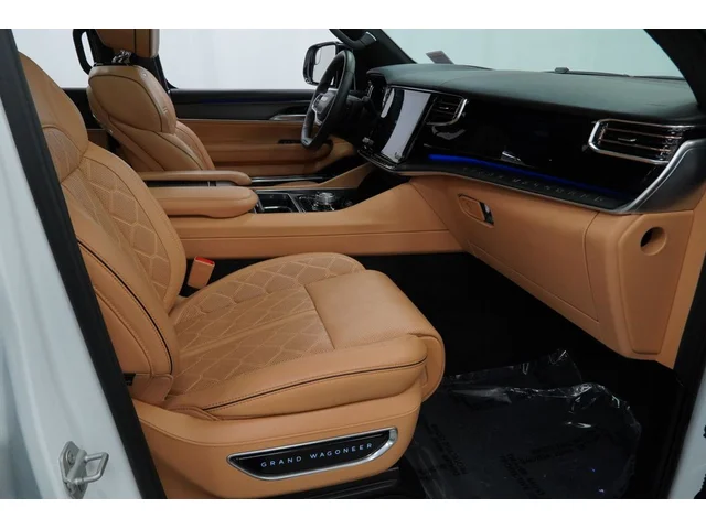 SEMINUEVOS JEEP Grand Wagoneer a Estados en autogozo