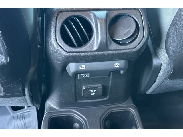 SEMINUEVOS JEEP Gladiator at ELK GROVE in Elk Grove Buick GMC