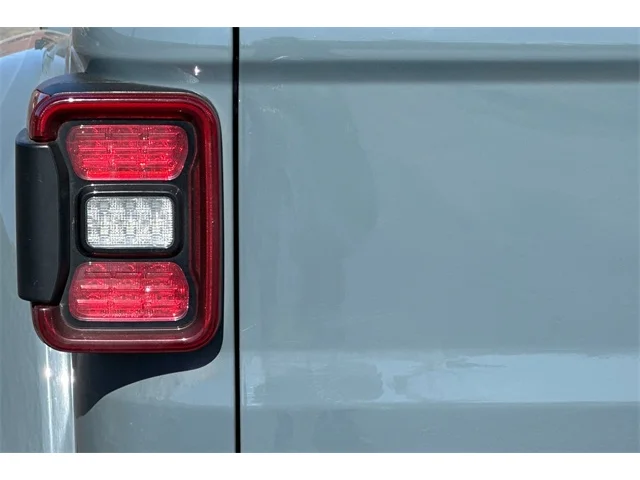 SEMINUEVOS JEEP Gladiator at ELK GROVE in Elk Grove Buick GMC
