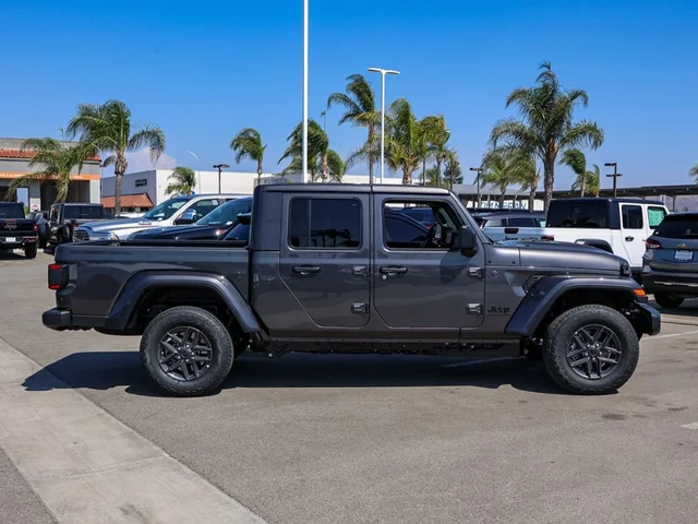 Nuevos JEEP GLADIATOR à Estados chez autogozo