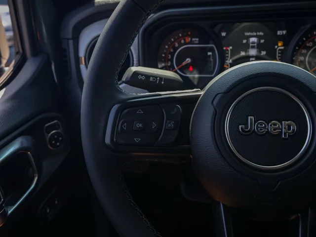 Nuevos JEEP GLADIATOR à Estados chez autogozo