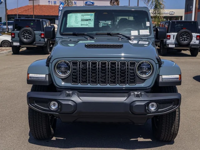 Nuevos JEEP GLADIATOR à Estados chez autogozo
