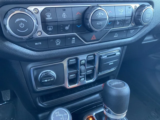 Nuevos JEEP GLADIATOR à Estados chez autogozo