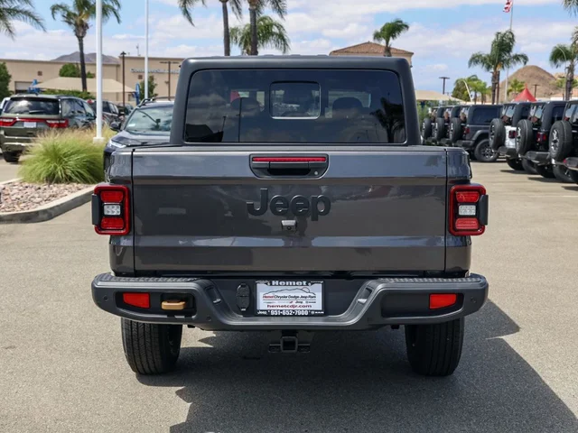 Nuevos JEEP GLADIATOR à Estados chez autogozo